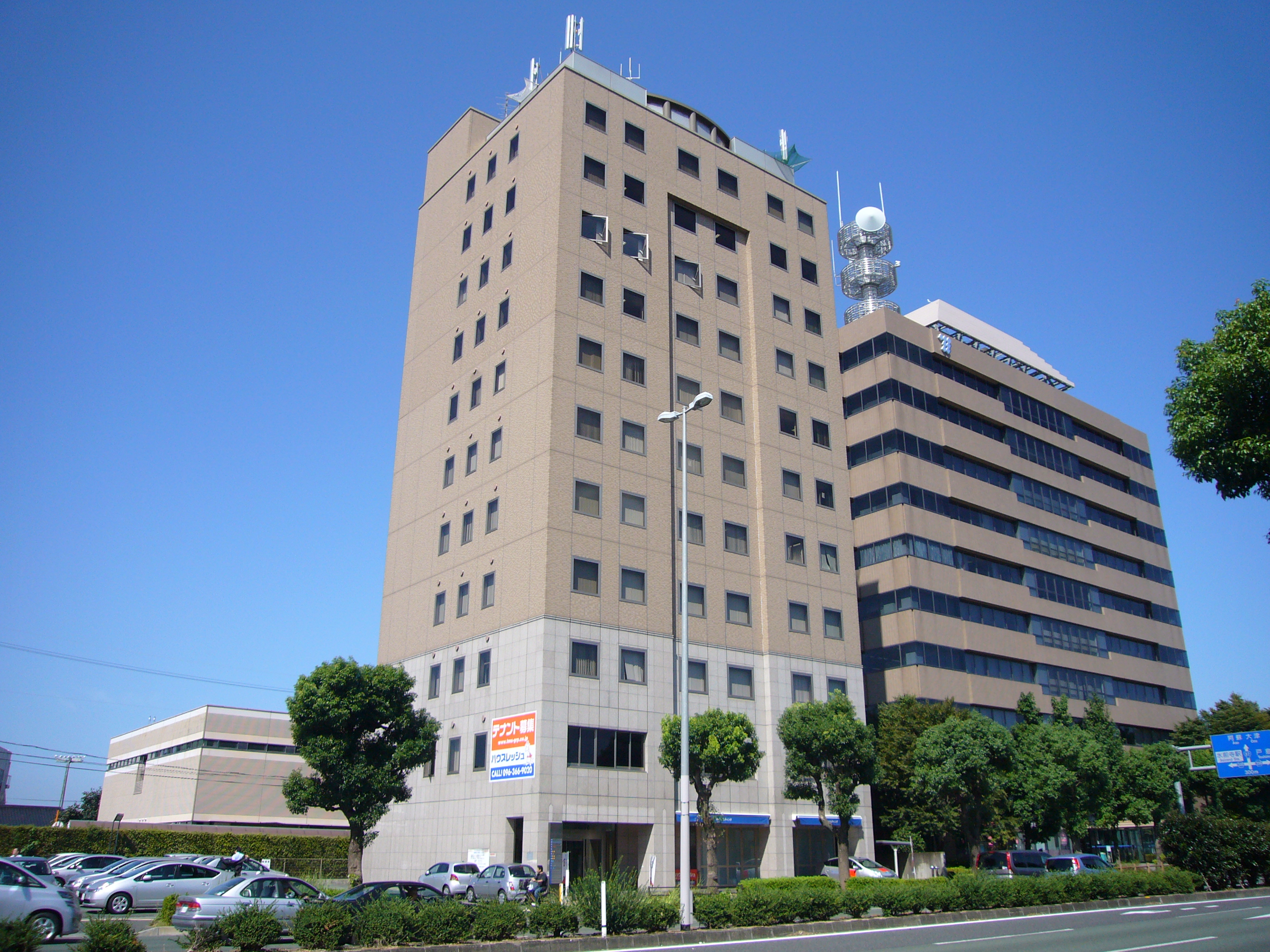 熊本本社 OCOビルディング外観